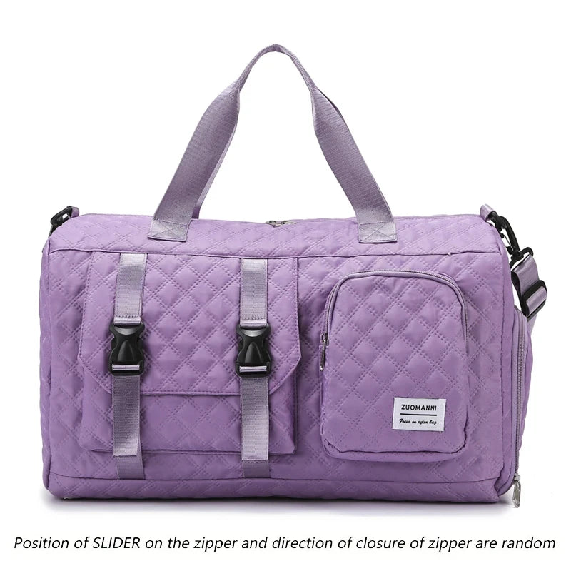 Sports bag with wet/dry compartment